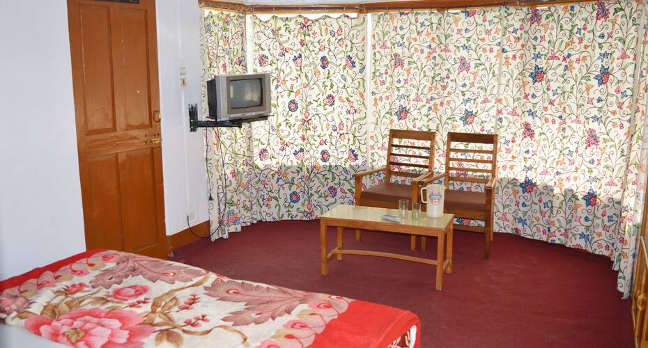 Hotel Royal Shelter, Pahalgam 5